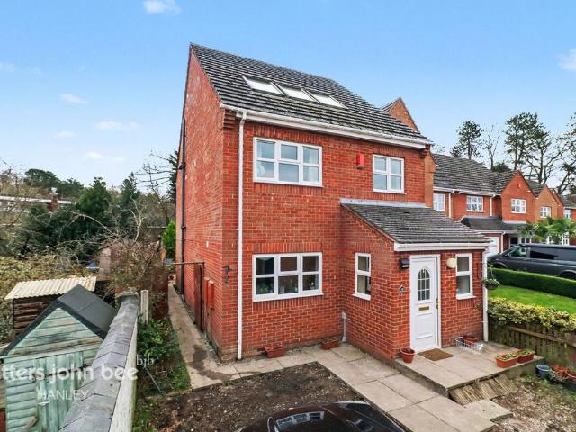 House for sale in Kingsley Moor, Staffordshire