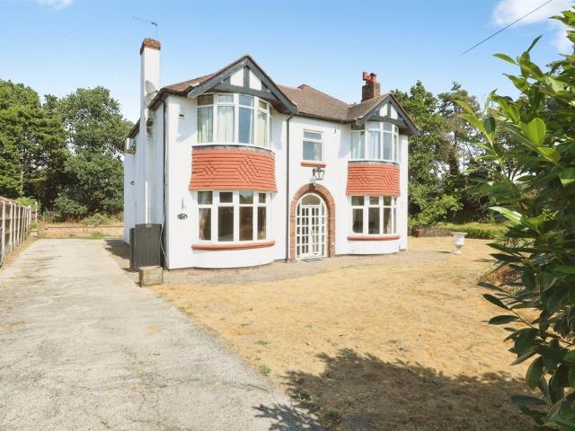 House for sale in Hatfield, South Yorkshire