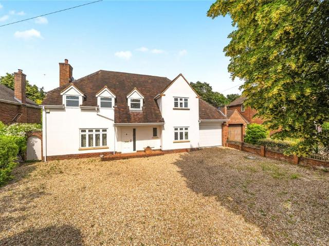 House for sale in Heol-las, Surrey