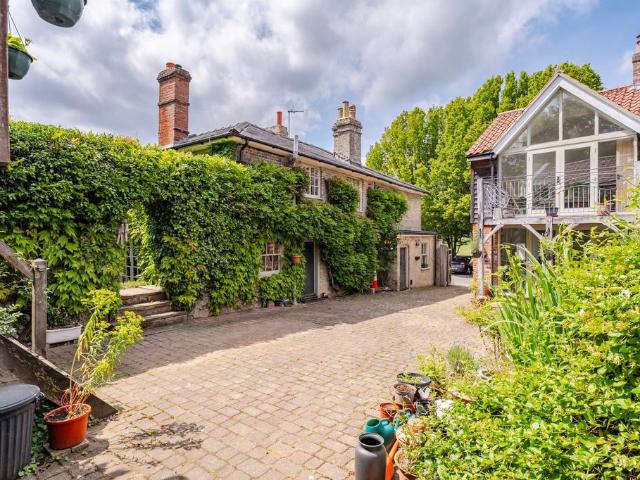 House for sale in Bedingfield, Suffolk
