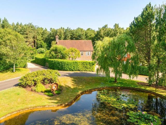 House for sale in Littlecote, West Sussex