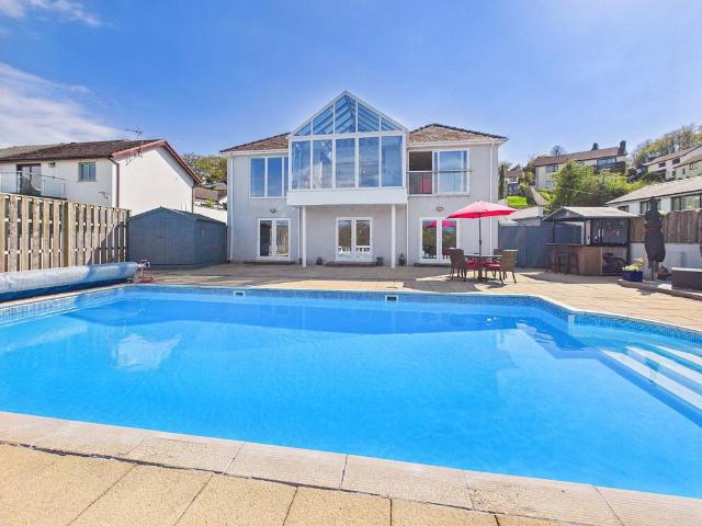 House for sale in Saundersfoot, Wales