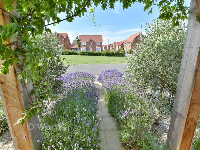 House for sale in Oad Street, Kent