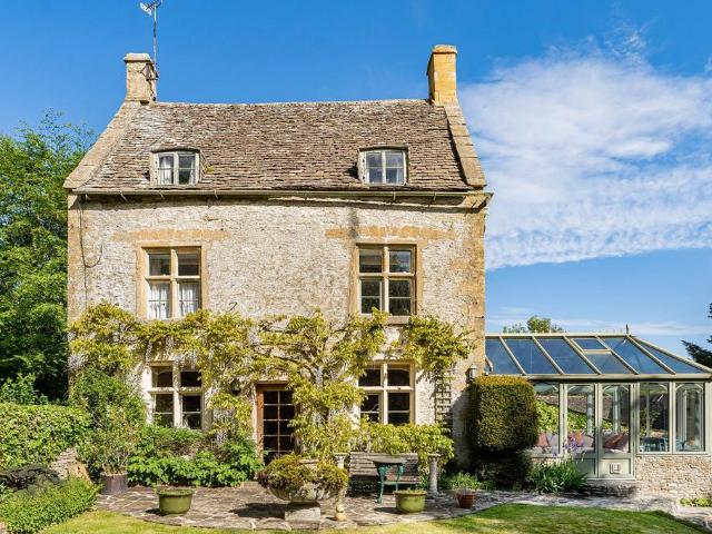 House for sale in Fossebridge, Gloucestershire