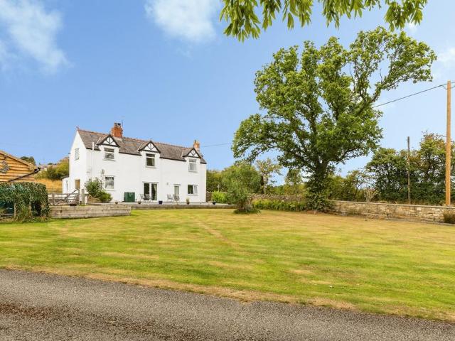 House for sale in Bwlchgwyn, Wales