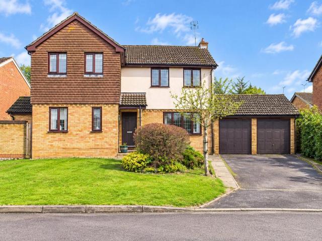 House for sale in Cufaude Village, Basingstoke and Deane