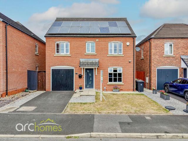 House for sale in Howe Bridge, Wigan