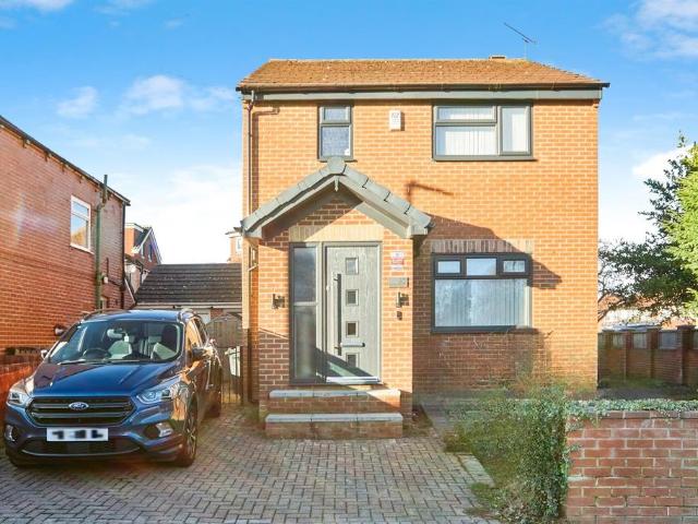 House for sale in Killingbeck, West Yorkshire