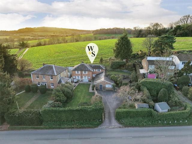 House for sale in Hillview, Surrey