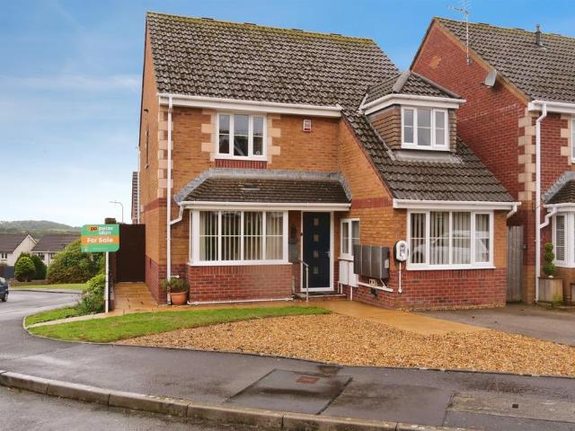 House for sale in Kenfig Hill, Wales