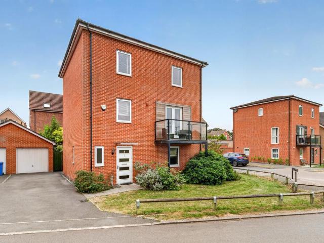 House for sale in Easthampstead, Bracknell