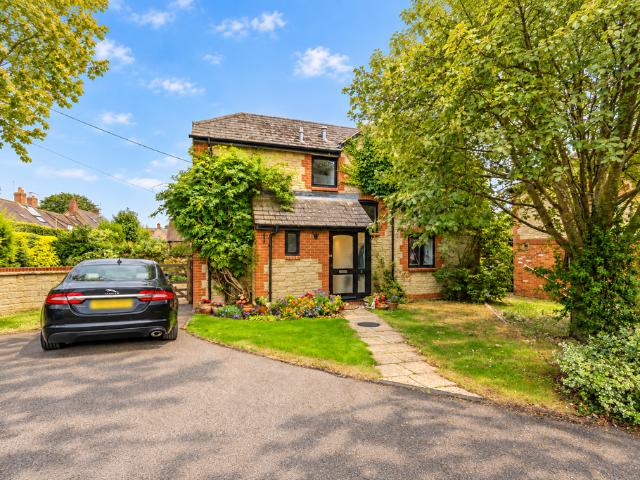 House for sale in Eynsham, West Oxfordshire