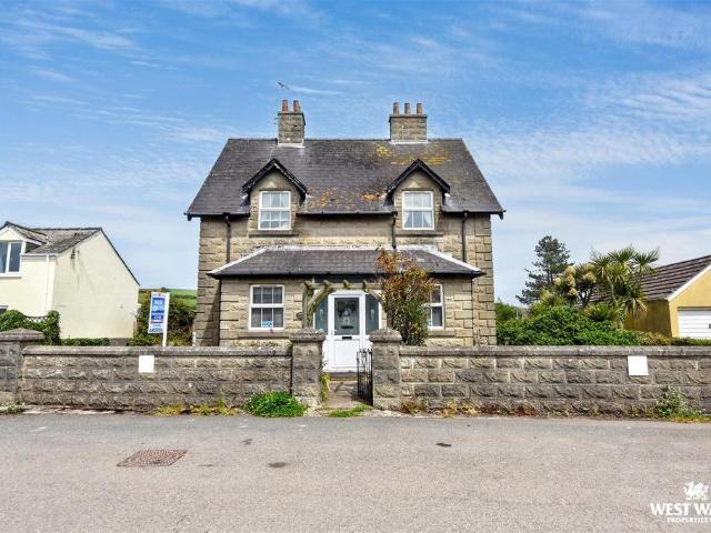 House for sale in Angle