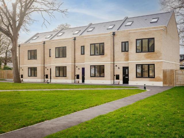 House for sale in London Borough of Croydon, Addiscombe