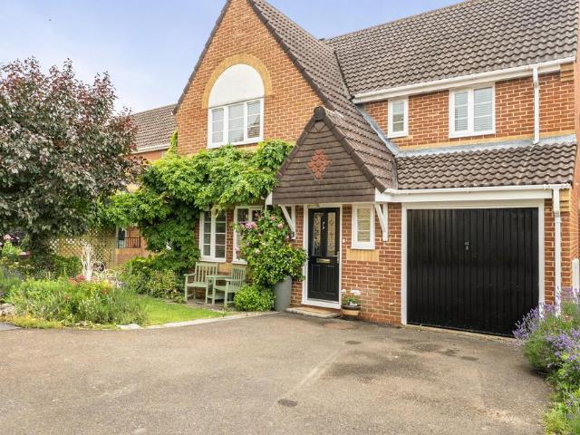 House for sale in Horsham, West Sussex