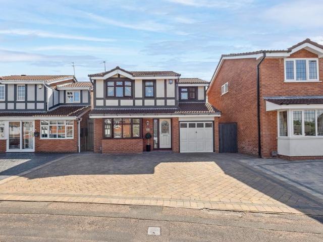 House for sale in Bloxwich, West Midlands