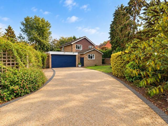 House for sale in Claygate, Elmbridge