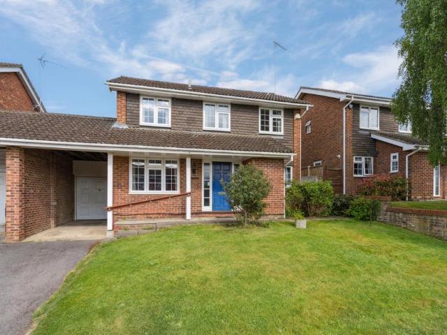 House for sale in Chalfont St. Peter, Denham