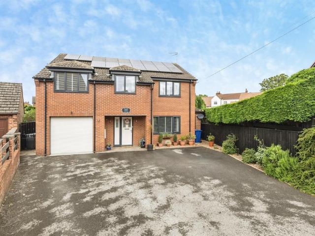 House for sale in Hensall, North Yorkshire