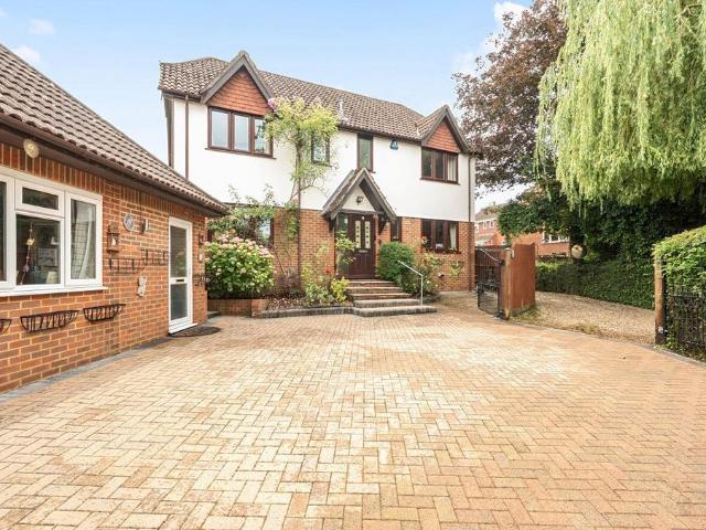 House for sale in Oakmount, Eastleigh