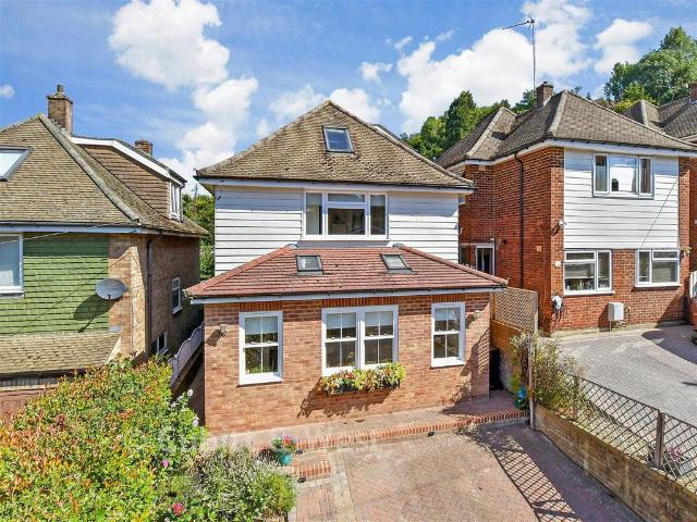 House for sale in Aperfield, Greater London