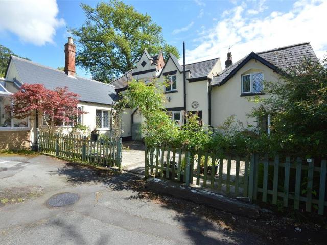 House for sale in Binstead, Ryde