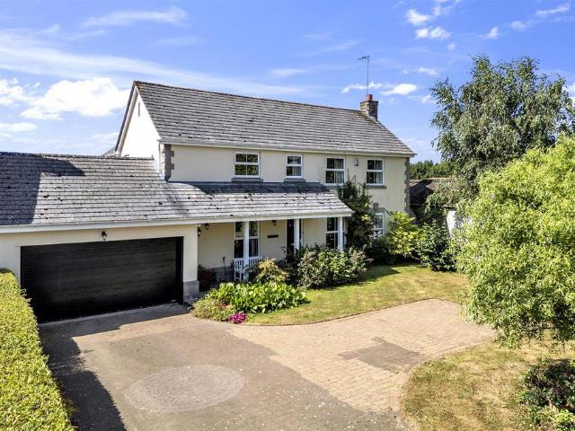 House for sale in Colliton, Budlake