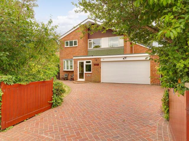 House for sale in Great Crosby, Sefton