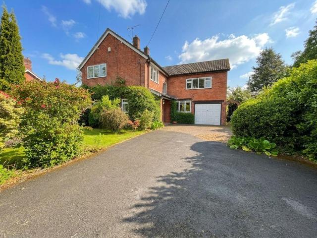 House for sale in Holmes Chapel