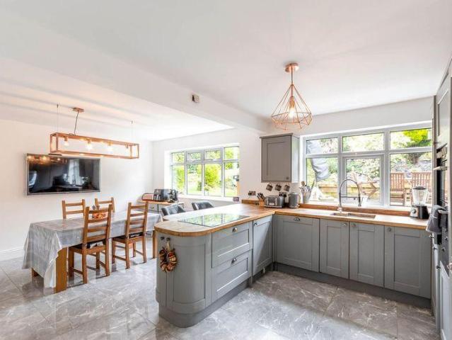 House for sale in Costhorpe, East Midlands