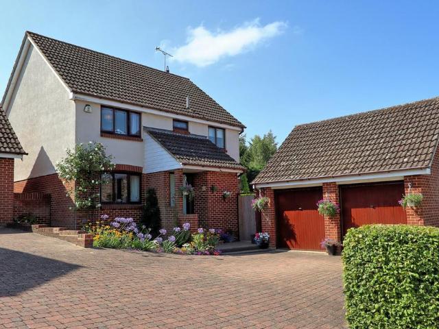 House for sale in Queens Park, Billericay