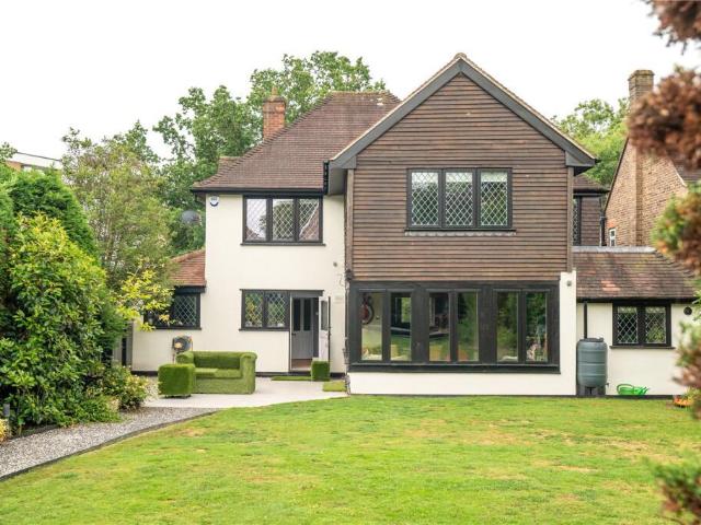 House for sale in Chigwell, Epping