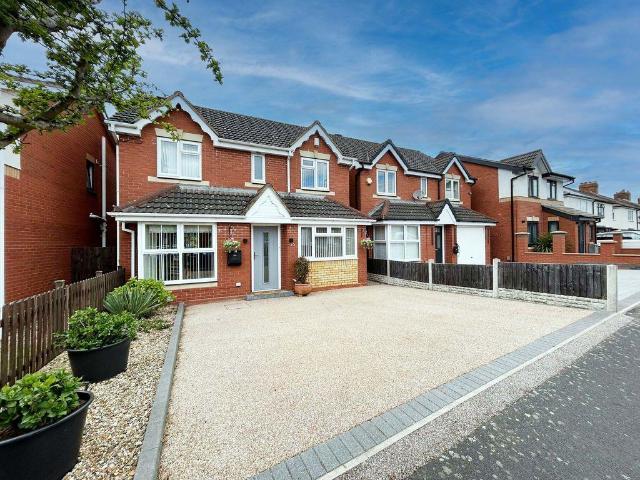 House for sale in Pelsall, West Midlands