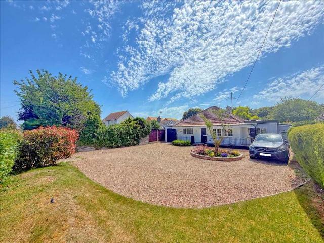 House for sale in Frinton and Walton, Dale Hill