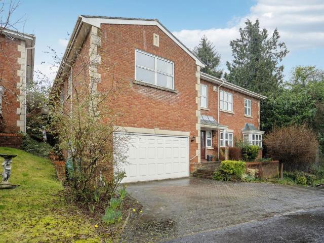 House for sale in Batchworth, Hertfordshire