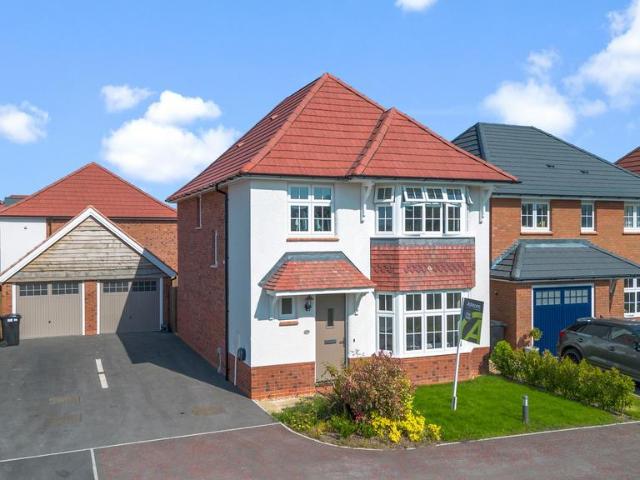 House for sale in Daresbury