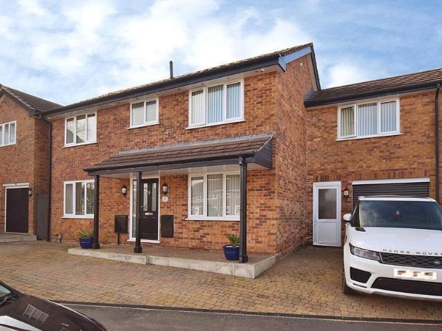 House for sale in Watergate, Devon