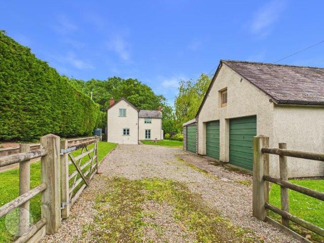 House for sale in Bearwood, Pembridge