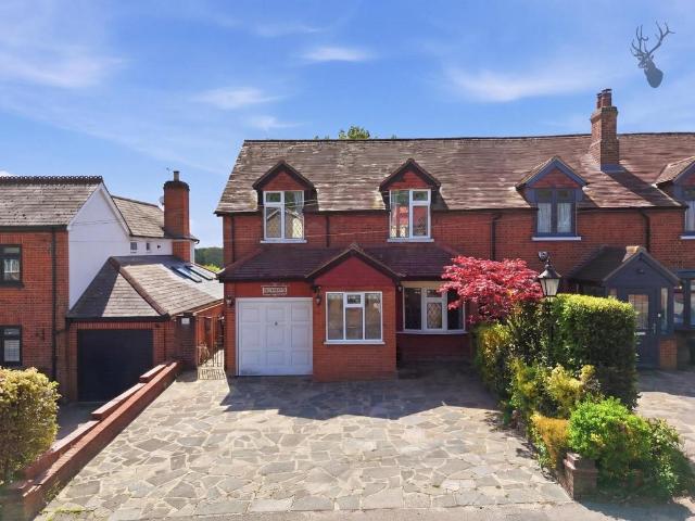 House for sale in Debden Green, Epping