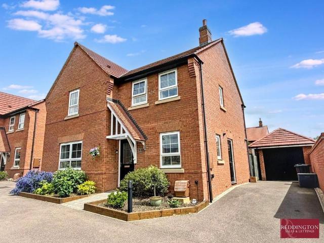 House for sale in Hugglescote, Leicestershire