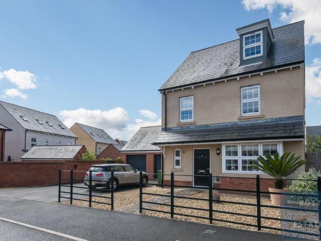 House for sale in Newcourt, Watergate