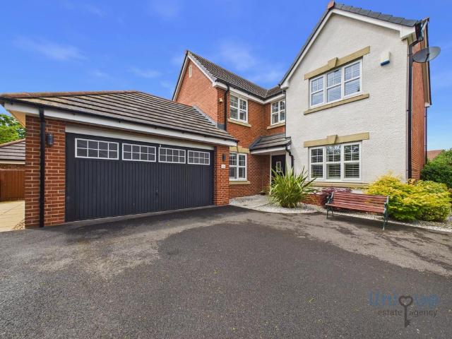 House for sale in Medlar-with-Wesham, Wesham