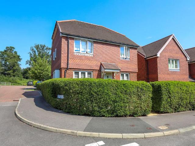 House for sale in World's End, Perryfields