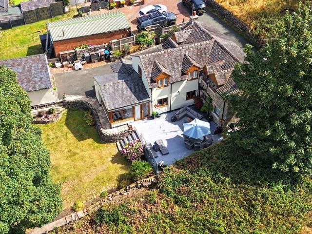 House for sale in Stanley, Kingsley Moor