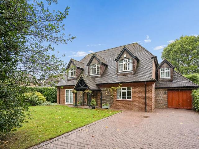 House for sale in Denham, Gerrards Cross and Chalfonts Community Board, Chalfont St. Peter