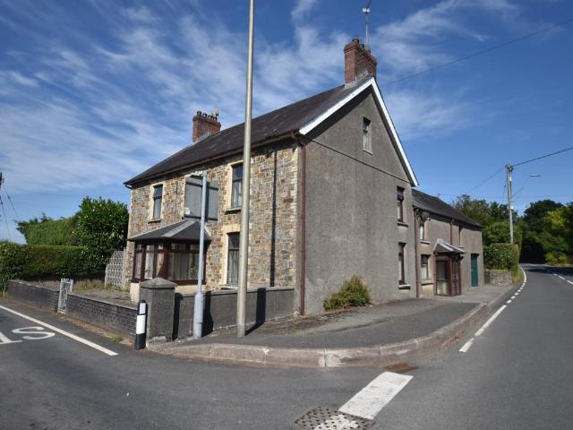 House for sale in Llanfihangel-ar-arth, Wales