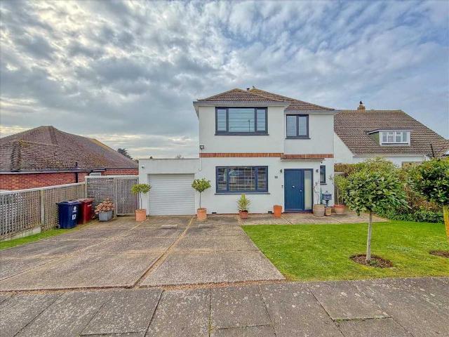House for sale in Frinton and Walton, Dale Hill