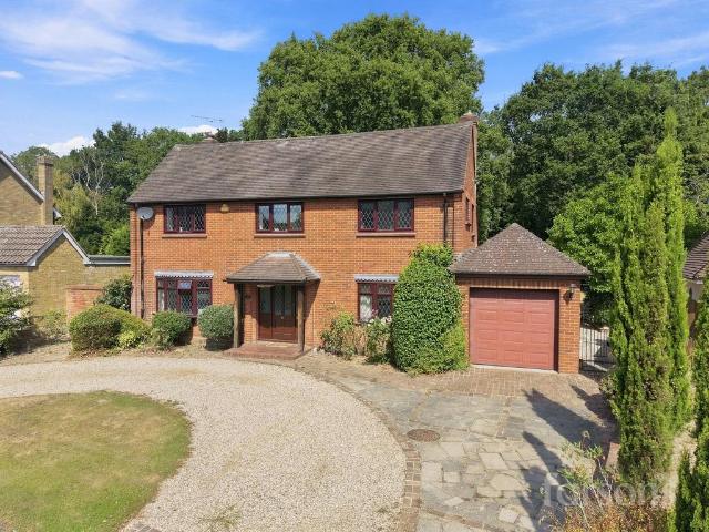 House for sale in Ingatestone and Fryerning, Navestock Side