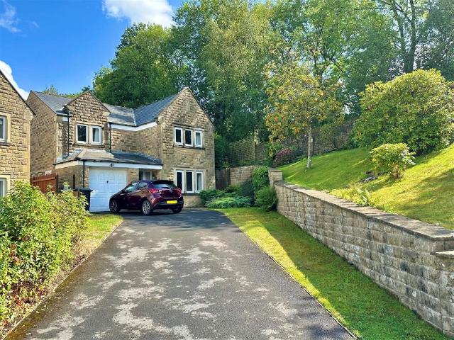 House for sale in Charlesworth, East Midlands