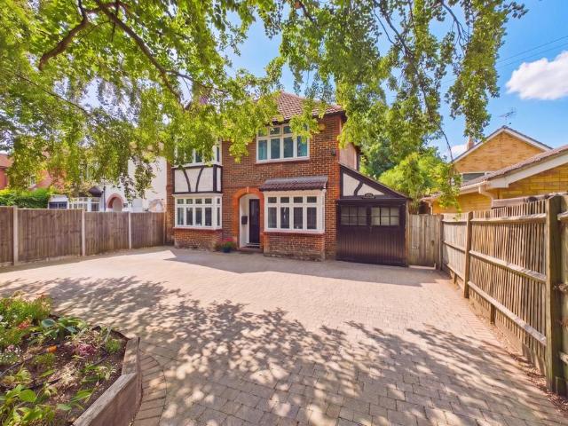House for sale in Farnborough, Hampshire